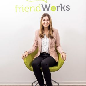 friendWorks bildet aus